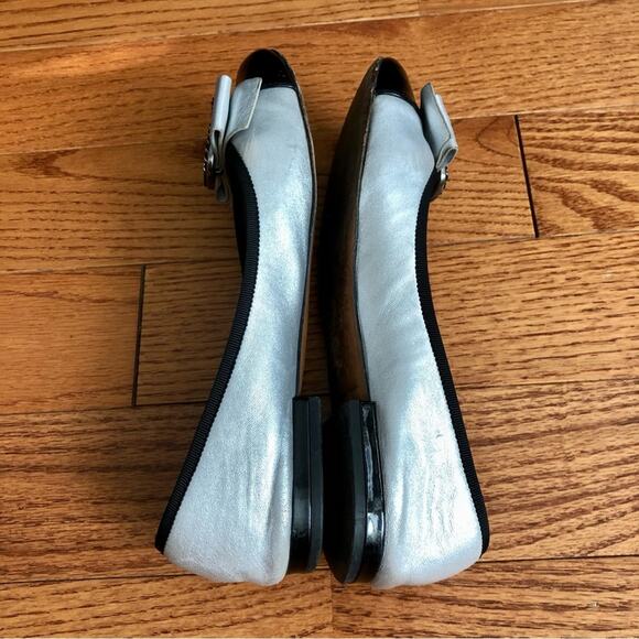 MARC JACBOBS SILVER LAMBSKIN LEATHER BALLET FLATS CAP TOE PATENT Women’s Size 8 - Picture 7 of 8